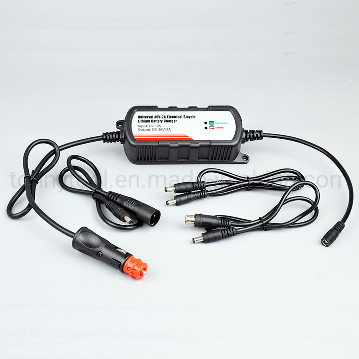 Chargeur 36V - 42V / 2A (connecteur DC 5.5 - 2.1mm)